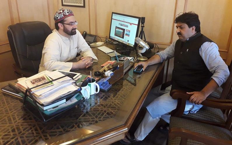 War calls on Mirwaiz